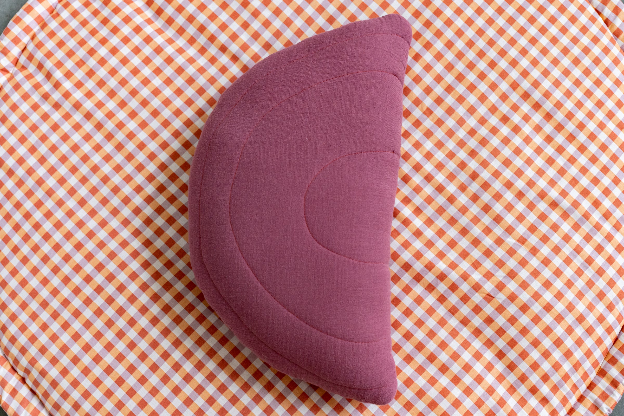 Plum Dream – Rainbow Pillow