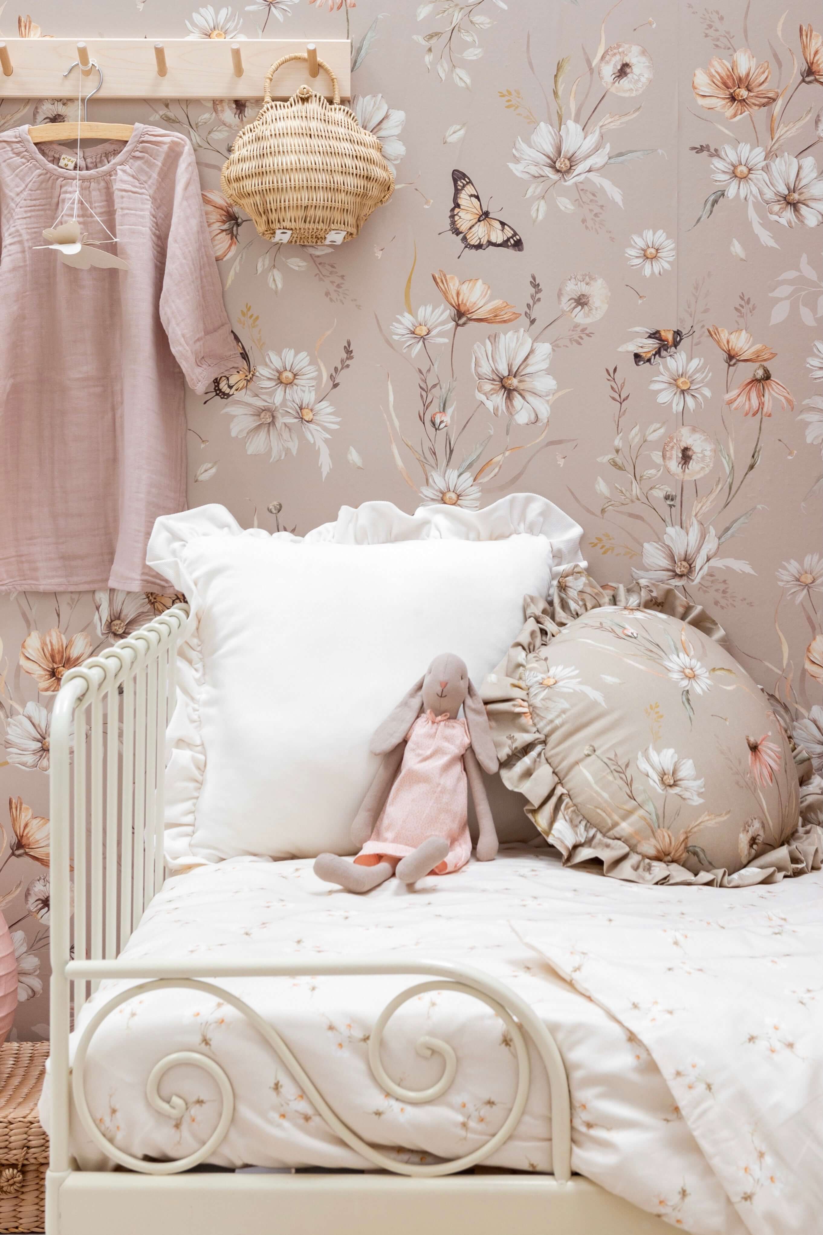 Ecru square velvet pillow