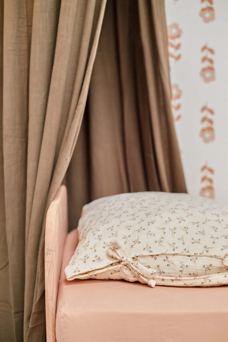 Green Linen โ Bed Canopy