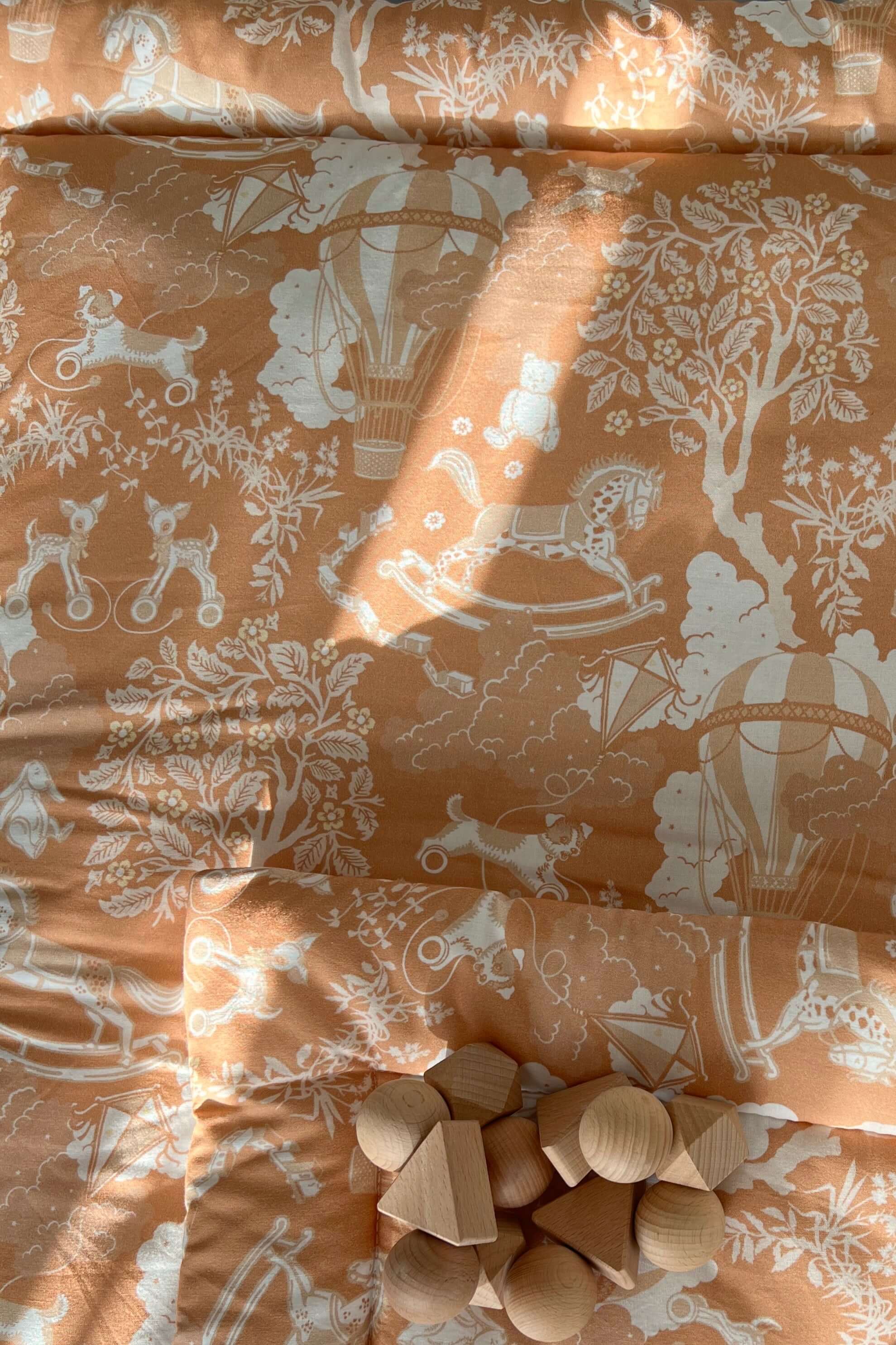 Childhood Dreams - baby play mat, boxkleed