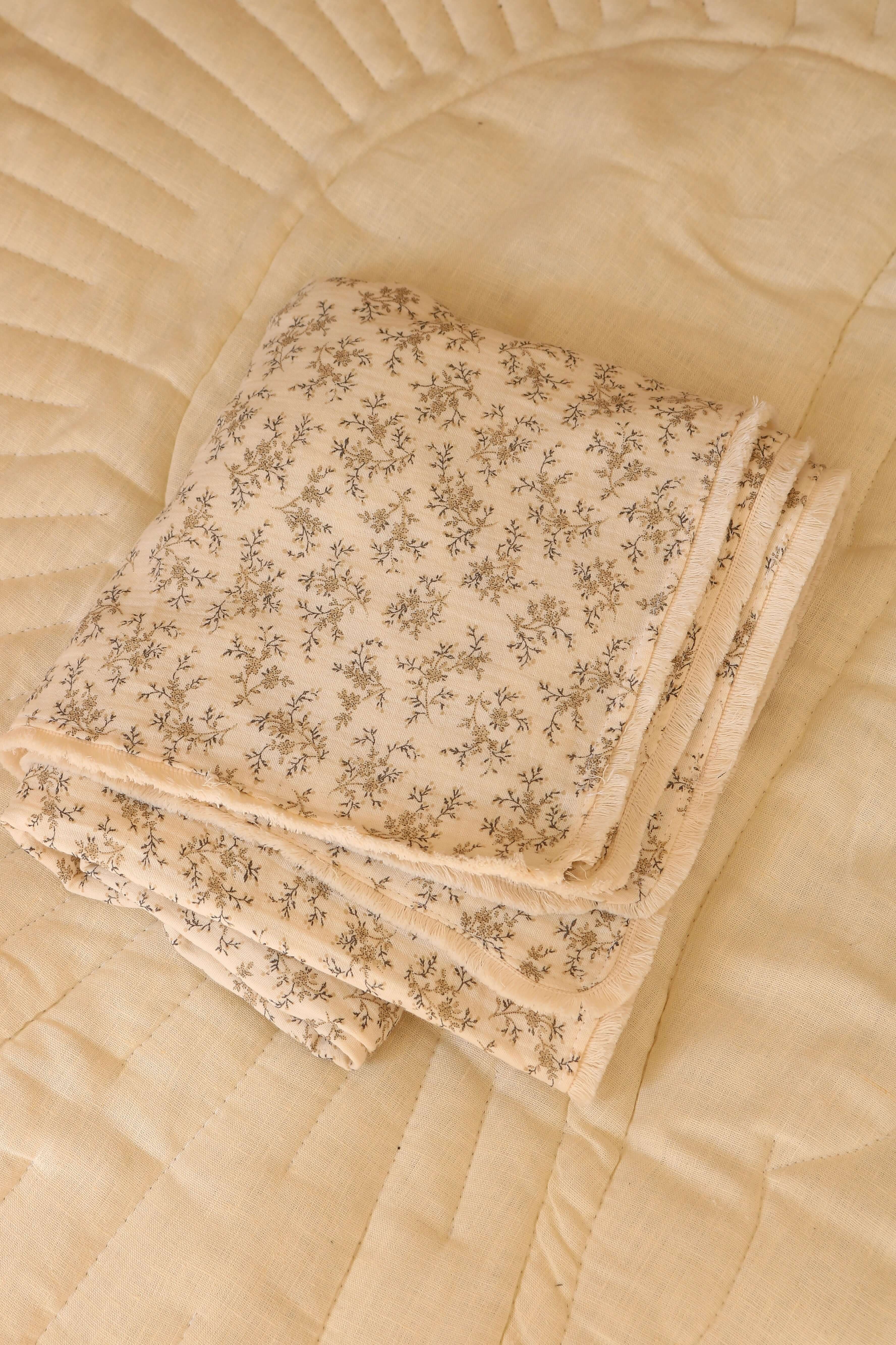 Neutral Retro Flowers – Baby Blanket