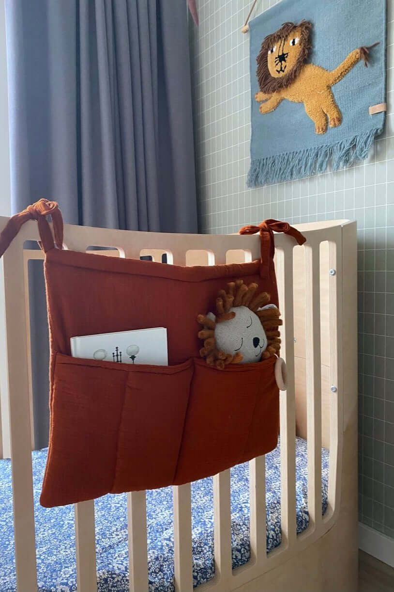 Rusty Red – Crib Organizer / Bed Pocket