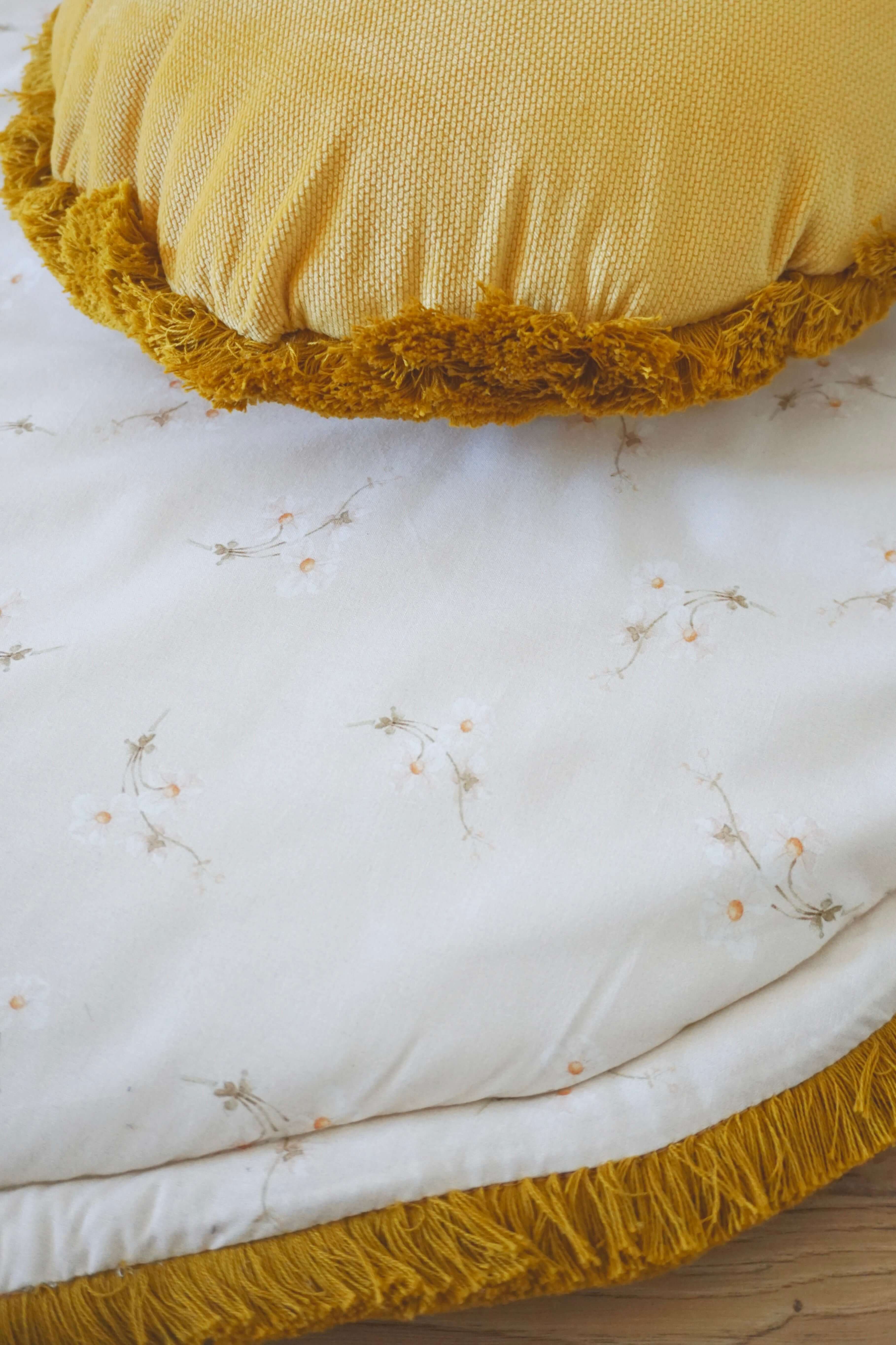 Ecru small flowers & mustard - round baby play mat, boxkleed