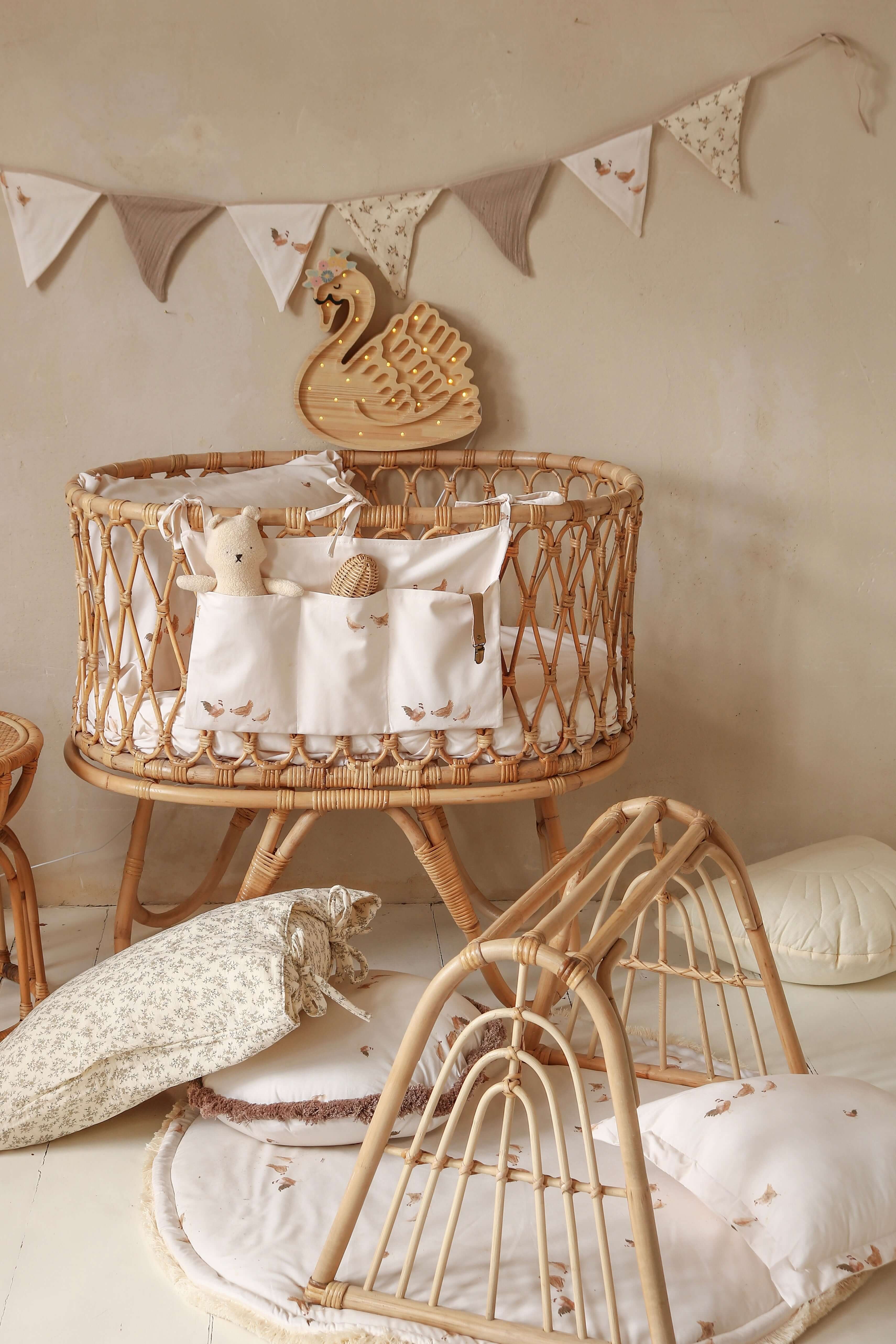 Retro Hens – Garland