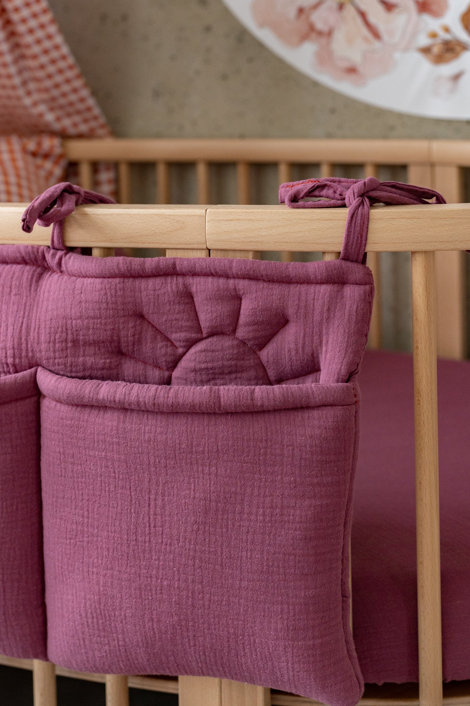 Plum Dream – Crib Organizer / Bed Pocket