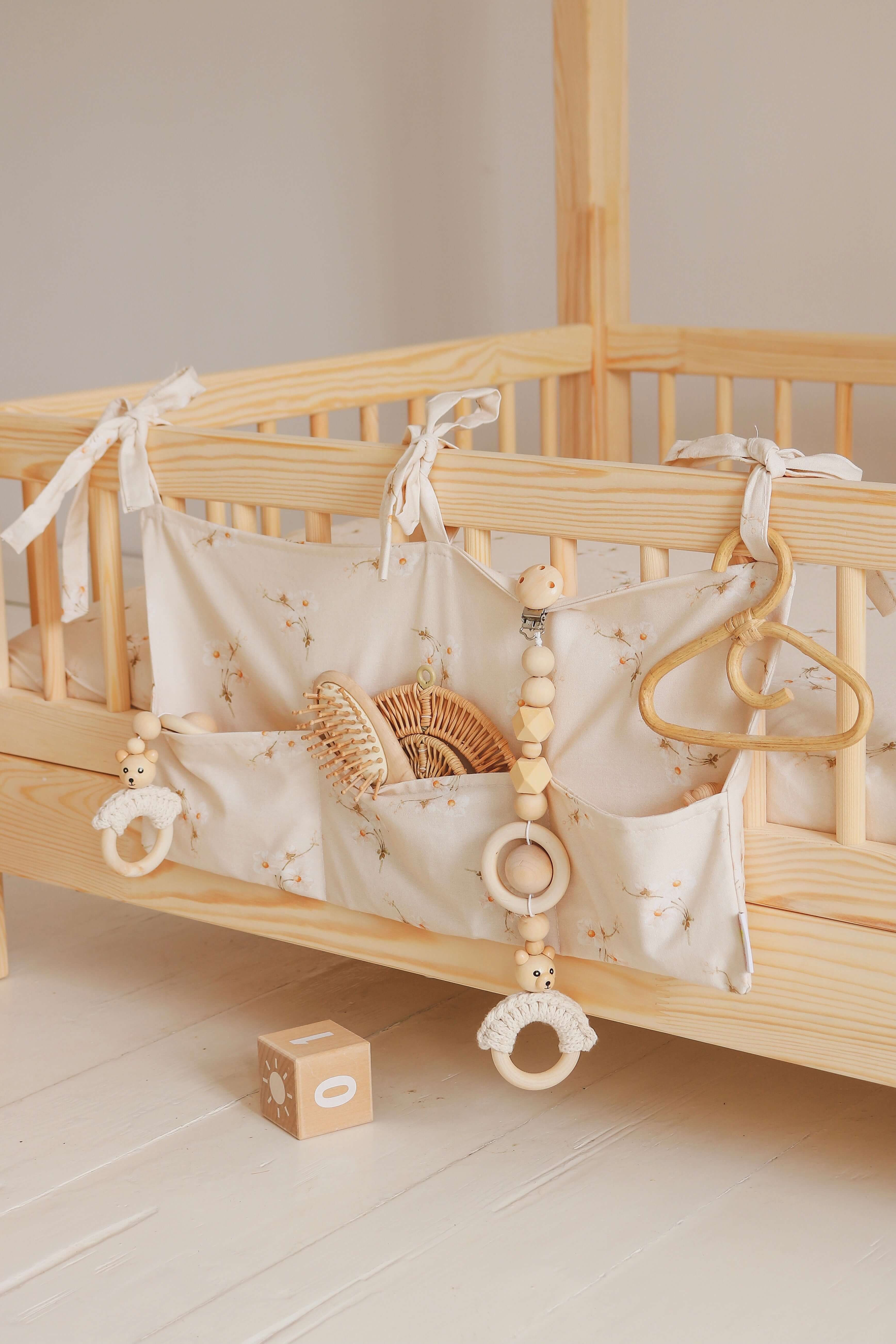 Ecru Small Flowers – Crib Organizer / Bed Pocket