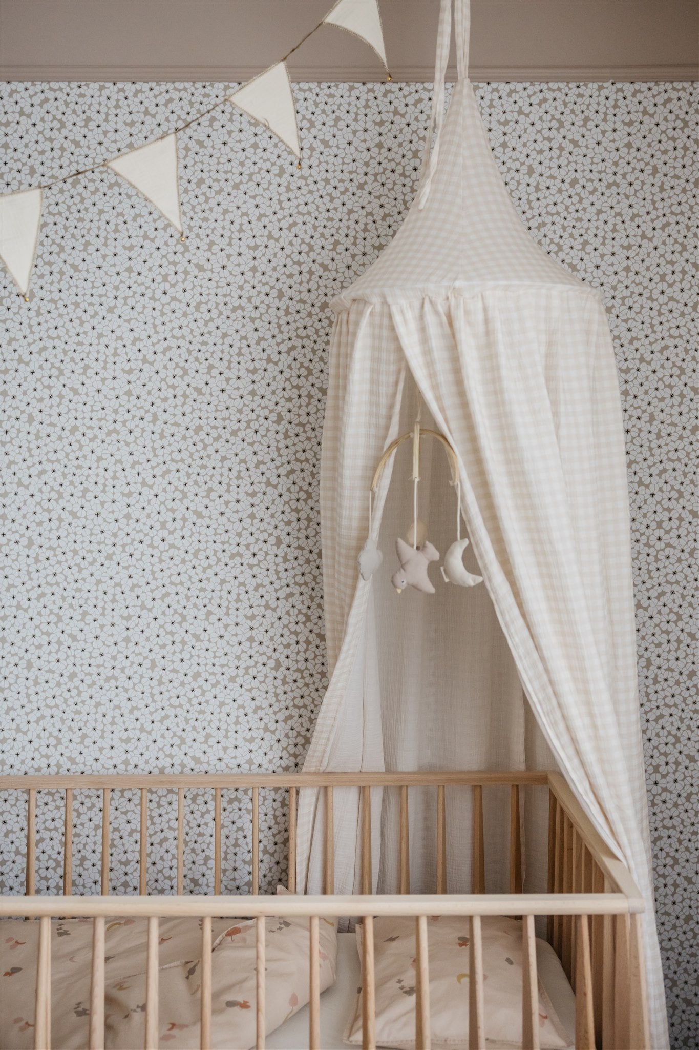 Sand Gingham – Muslin Crib Canopy