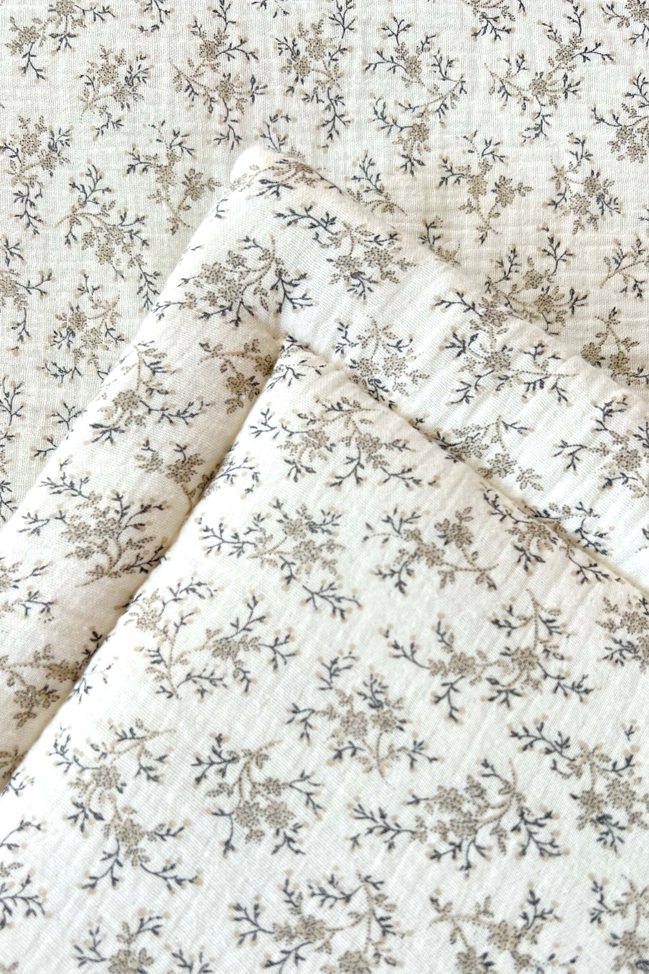 Neutral retro flowers - baby play mat, boxkleed