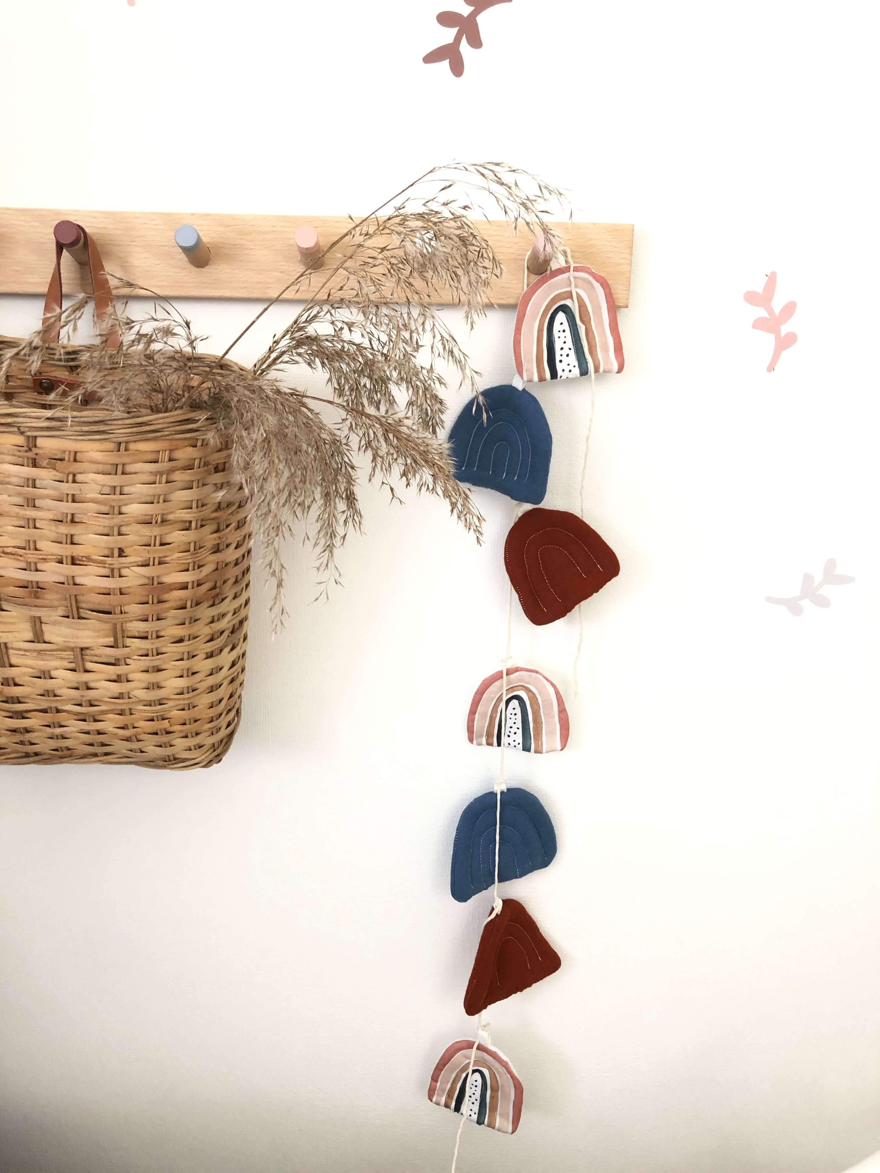 The Rainbows โ Garland (Blue & Rusty)