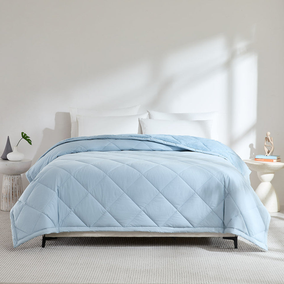 1000x1000-bl40005-ultraplush-blankets-lifestyle-main-blue__76733