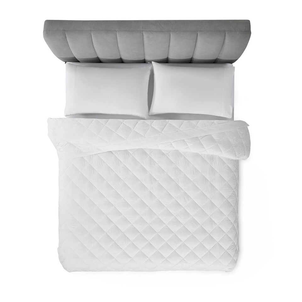 1000x1000-bl40006-stearns-and-foster-paisley-blanket-wbg-overhead__62263