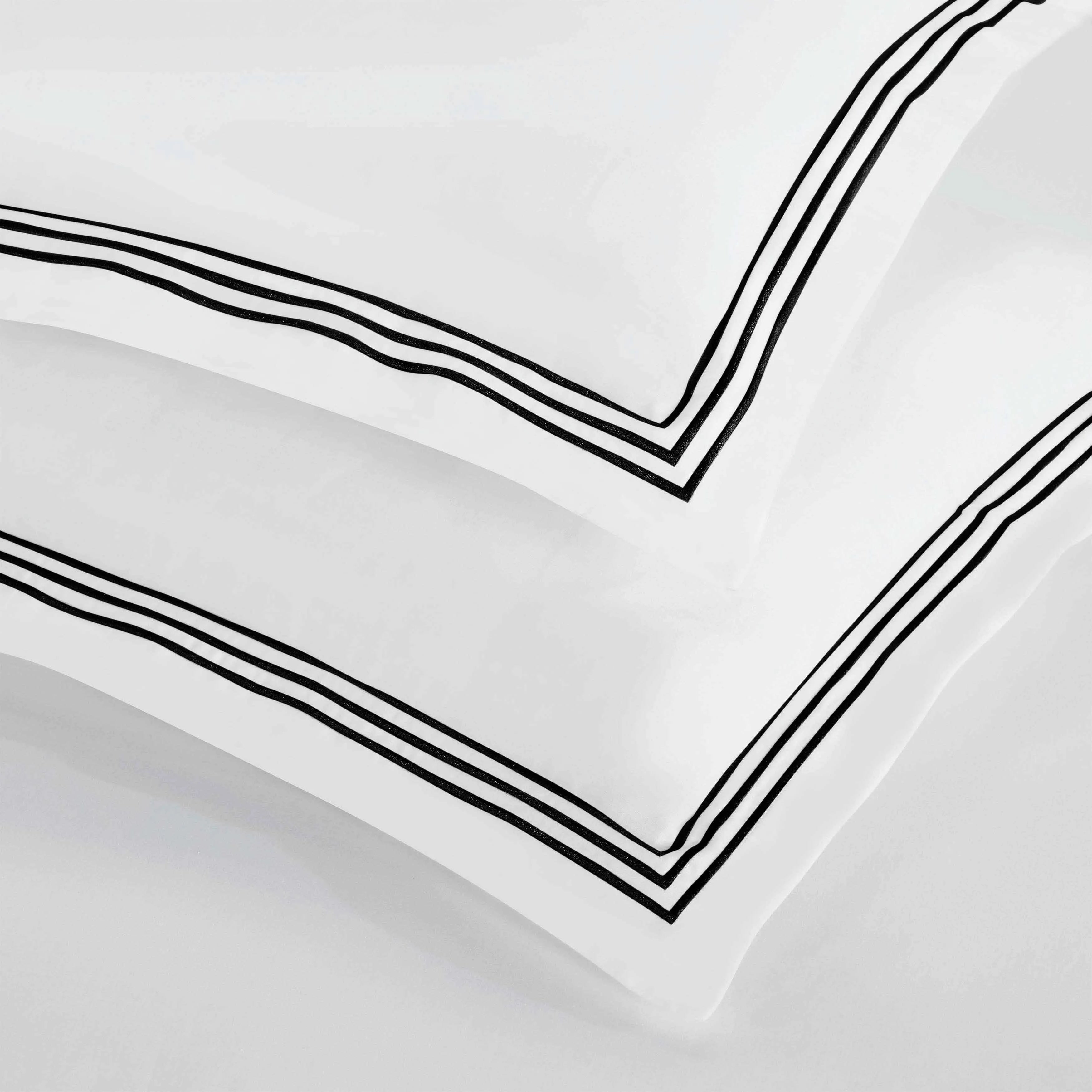 320TCBrandonDuvetSet-WHBK03