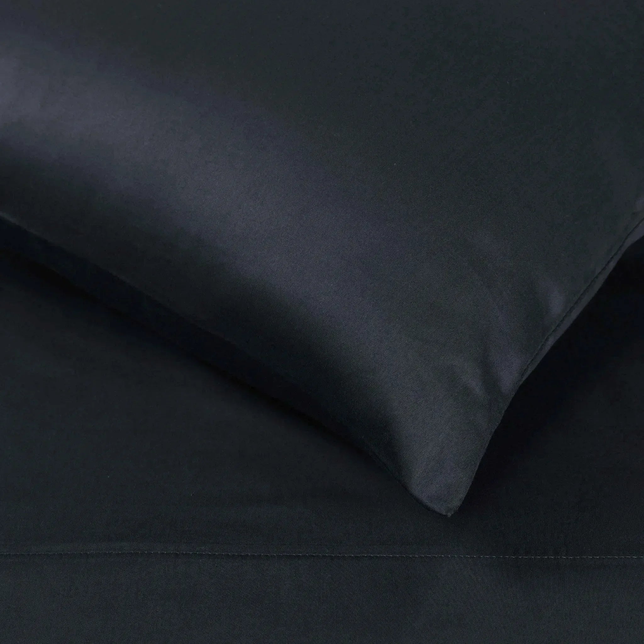 400TCECPILLOWCASEDETAIL-NavyBlue
