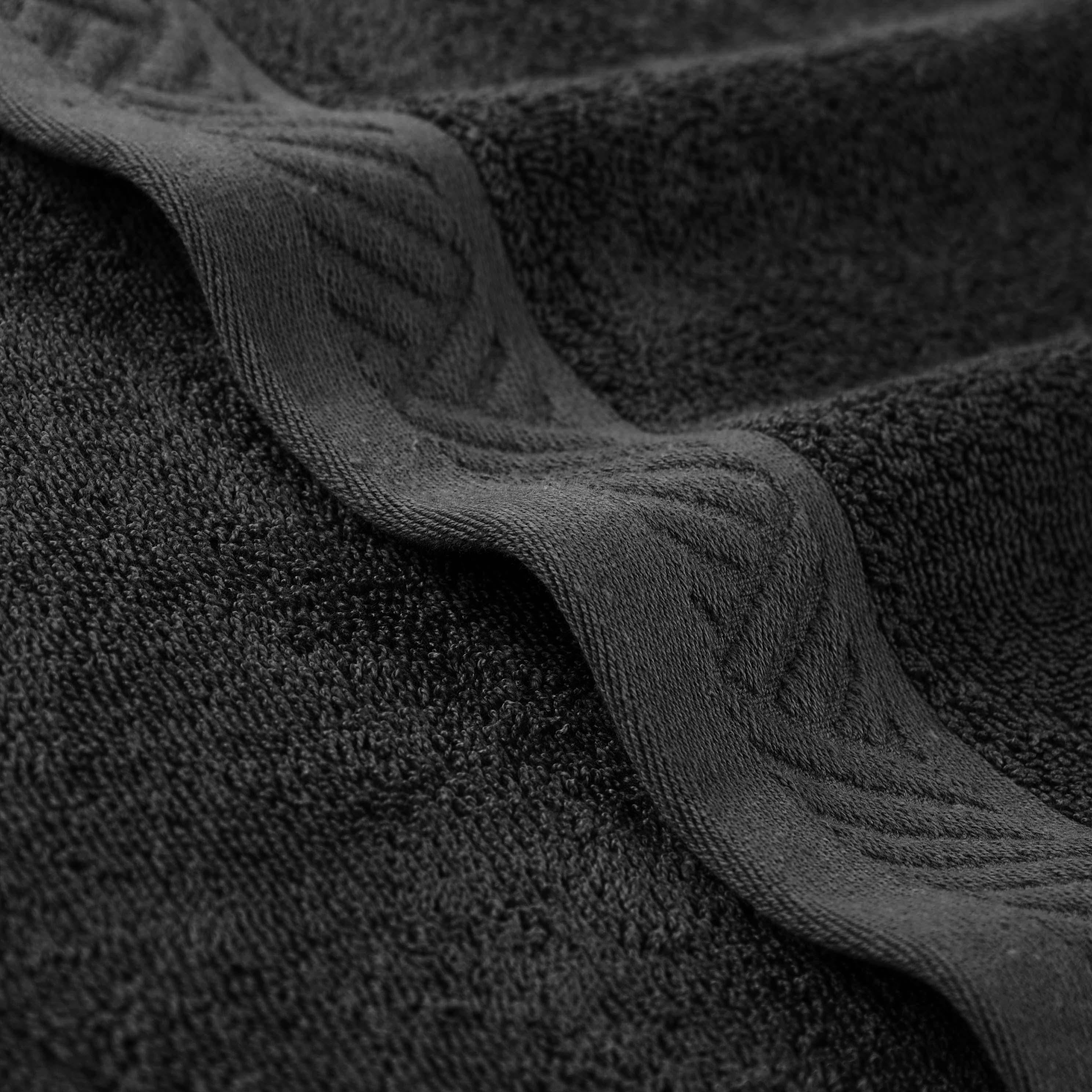 Black4_8d3cb166-3335-48f0-90a9-19d18e6a0381