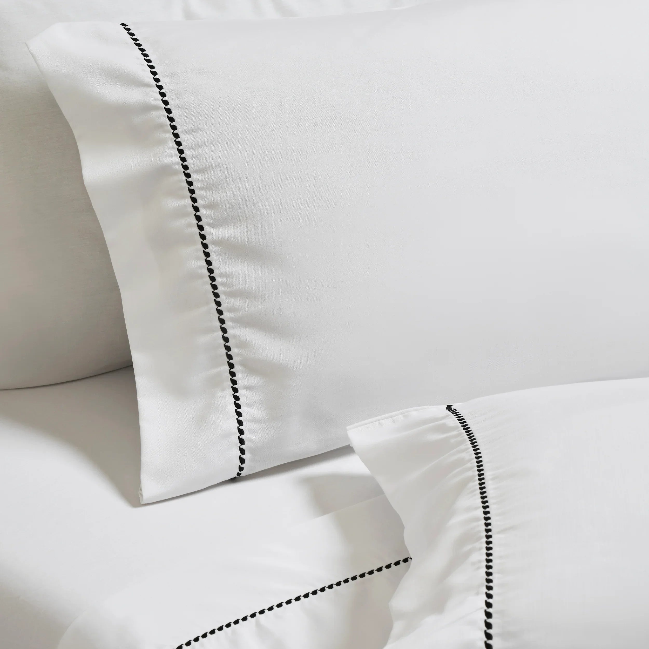 Dot-stitched Cotton Blend Pillowcase Set