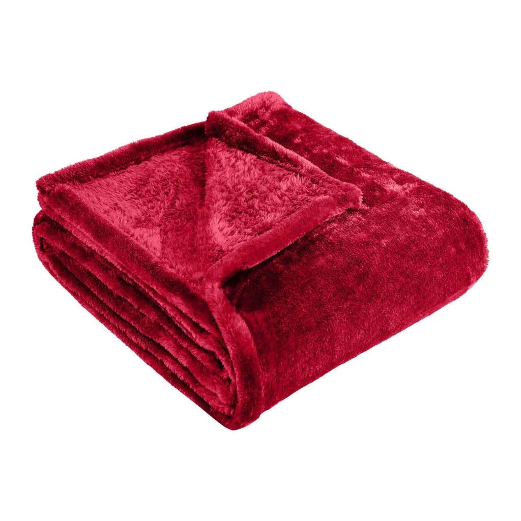 FleeceBlanket_Red_ade55ea5-9e51-4137-bac8-b067e5387cf2