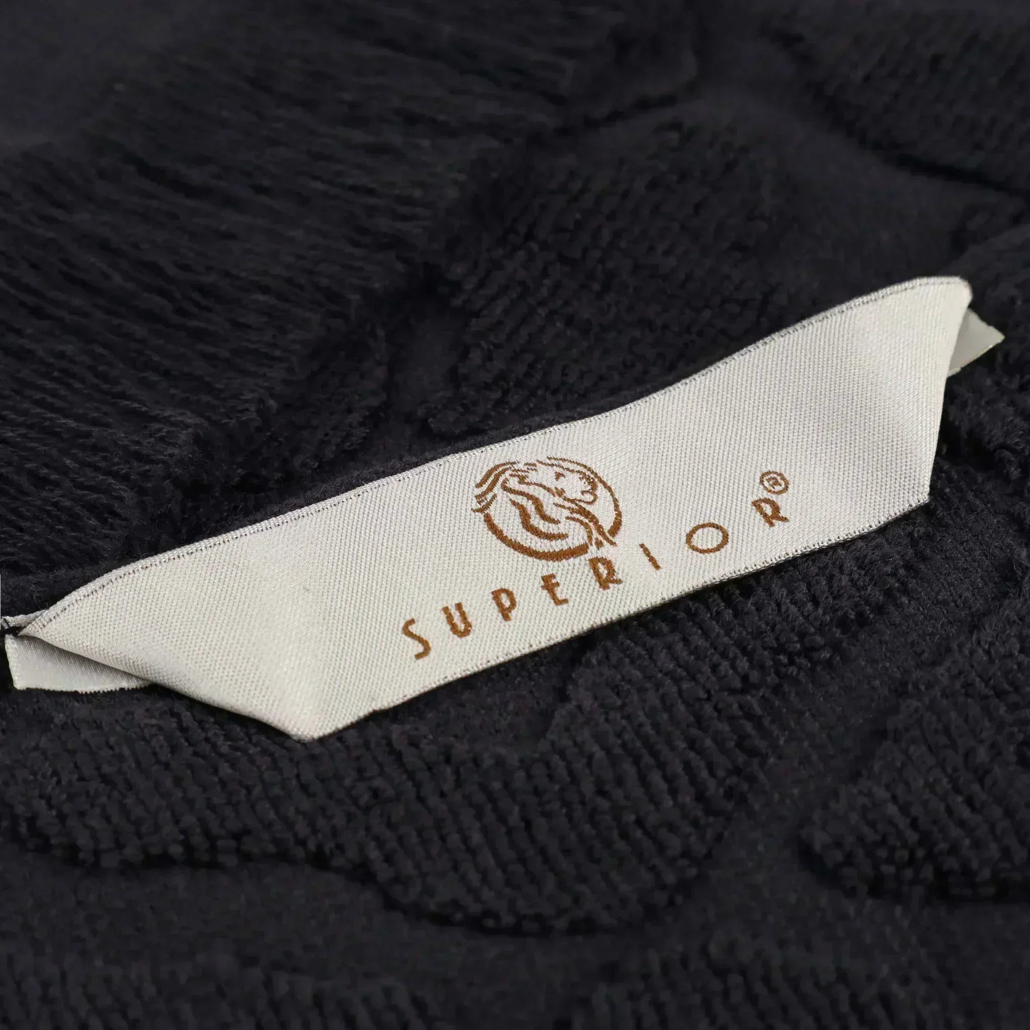 RollaTowelsDetail02-BK_c873da8e-8c9a-4a32-a71e-5f20f02b6a5d