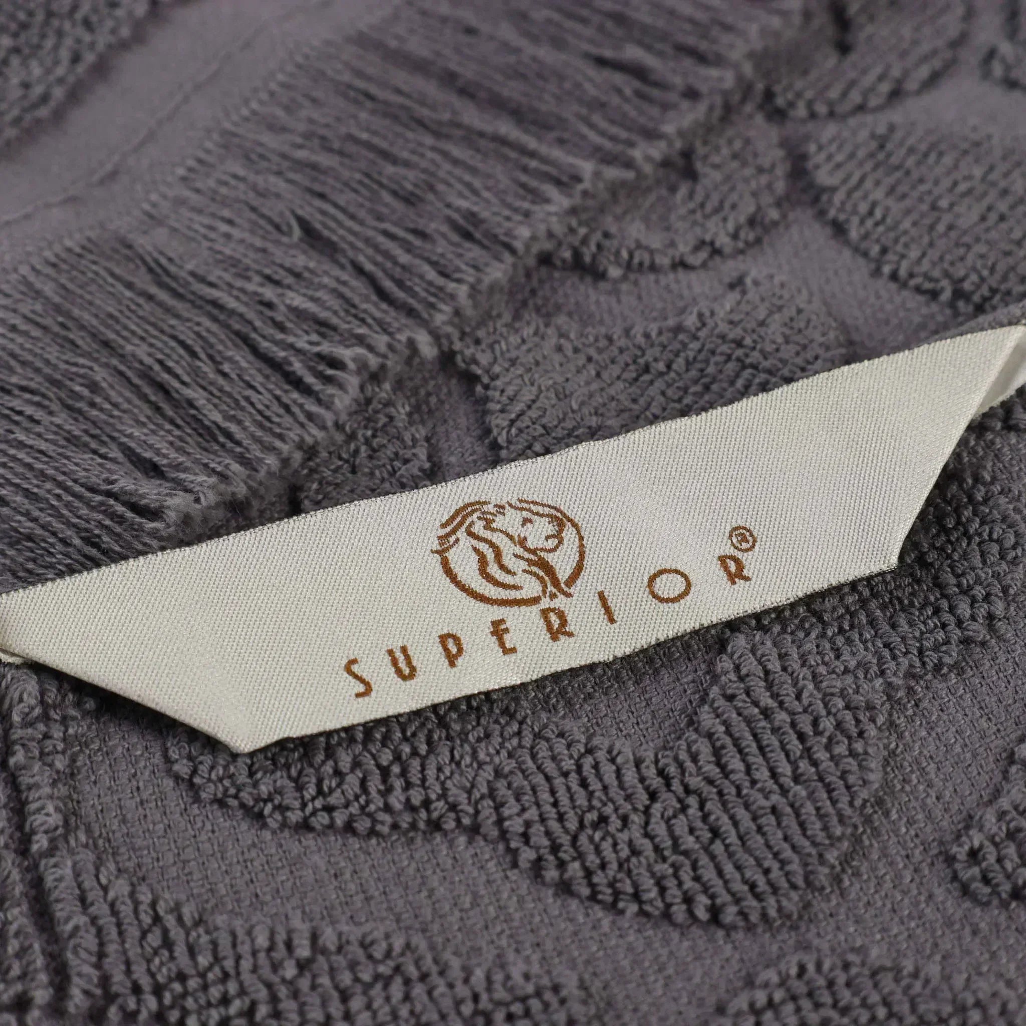 RollaTowelsDetail02-GR_2844616e-609c-4e75-8c45-8977aa88c9a9