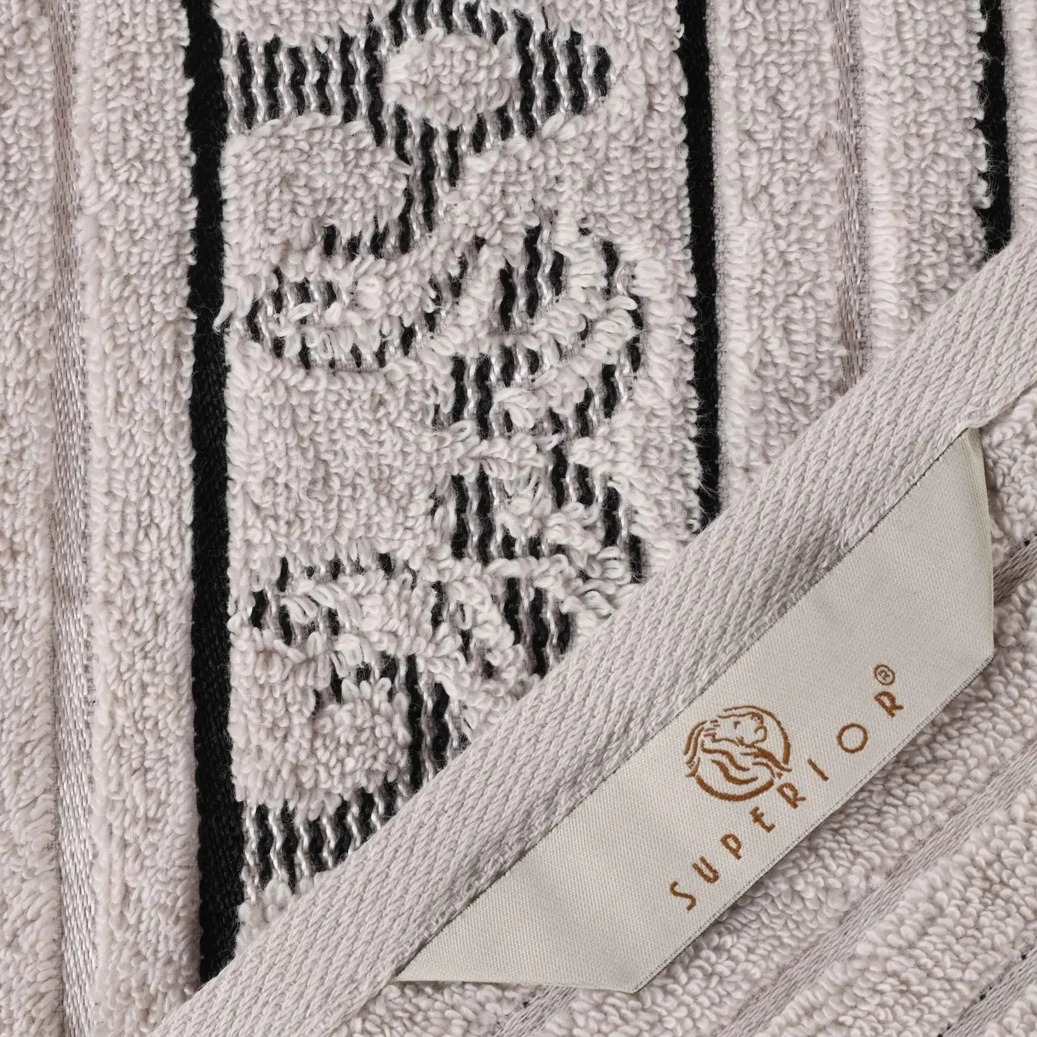 SadieTowelsJacquardDetail02-PT_1c49a841-0ccd-42b7-b14a-a76172dae664