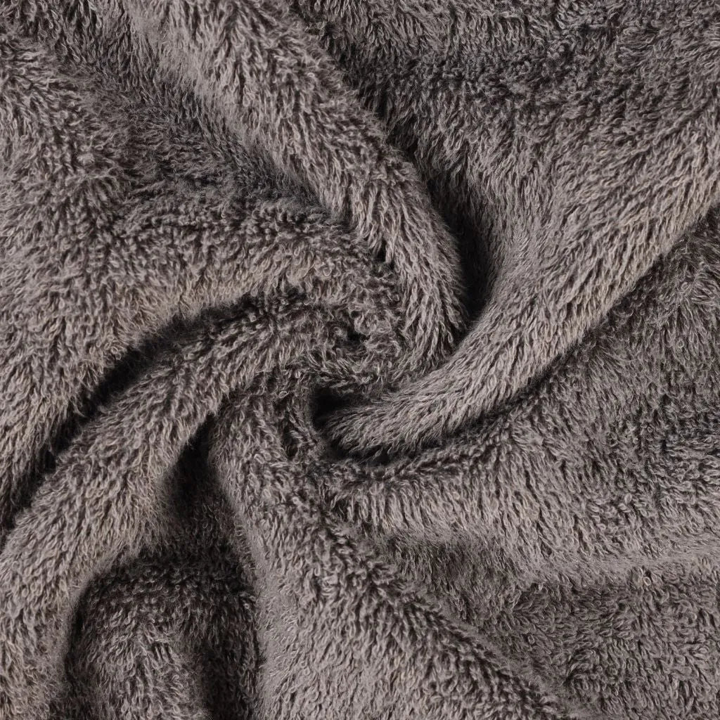 SierraTowelsDetail03-CL_775570d4-e60f-48a1-b6e1-547a37f048aa