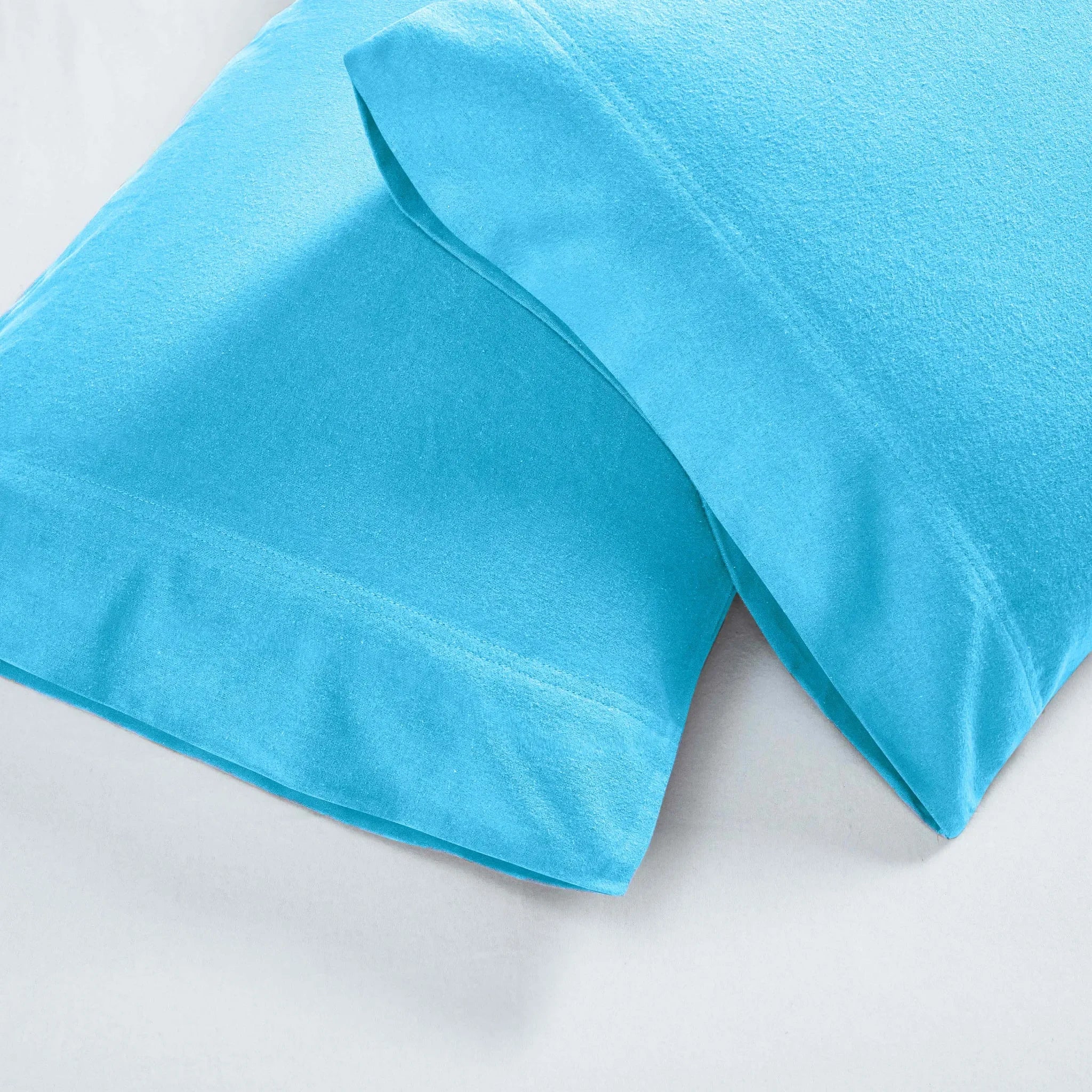 SolidFlannelPillowcaseDetail-Blue