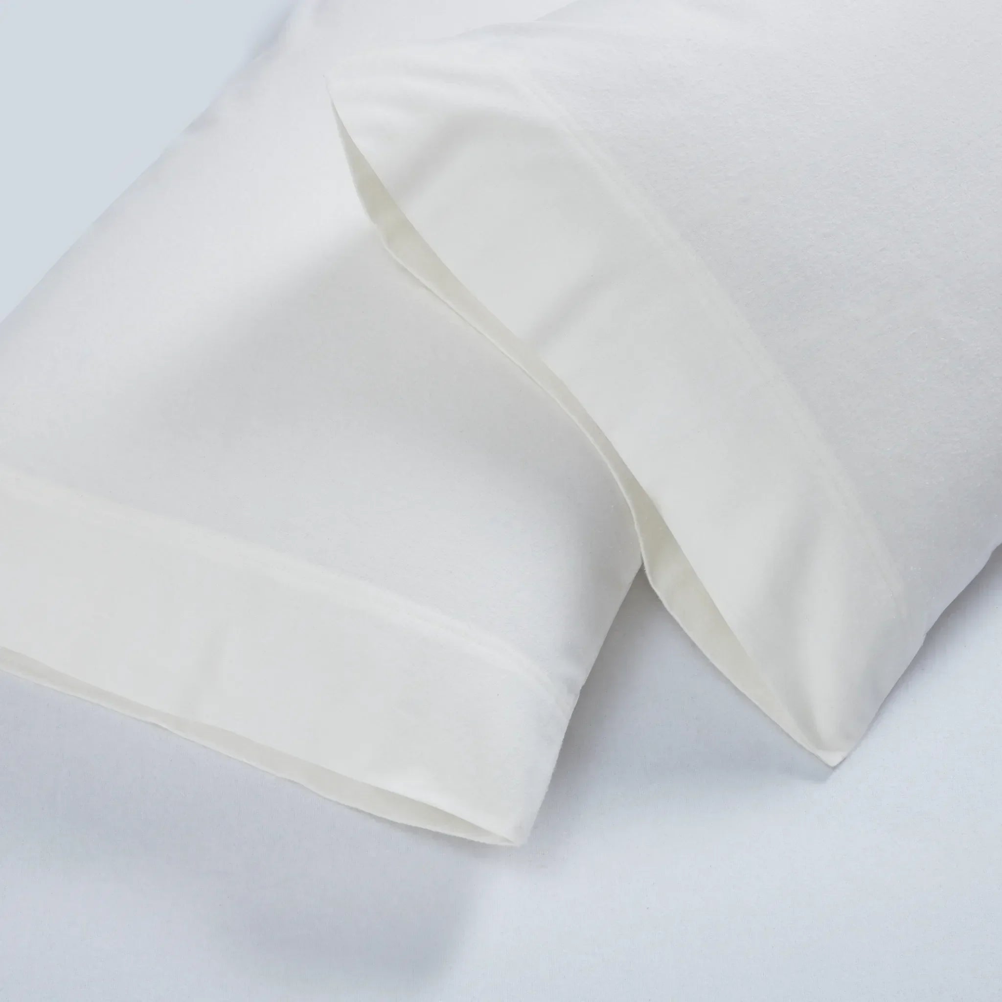 SolidFlannelPillowcaseDetail-Ivory