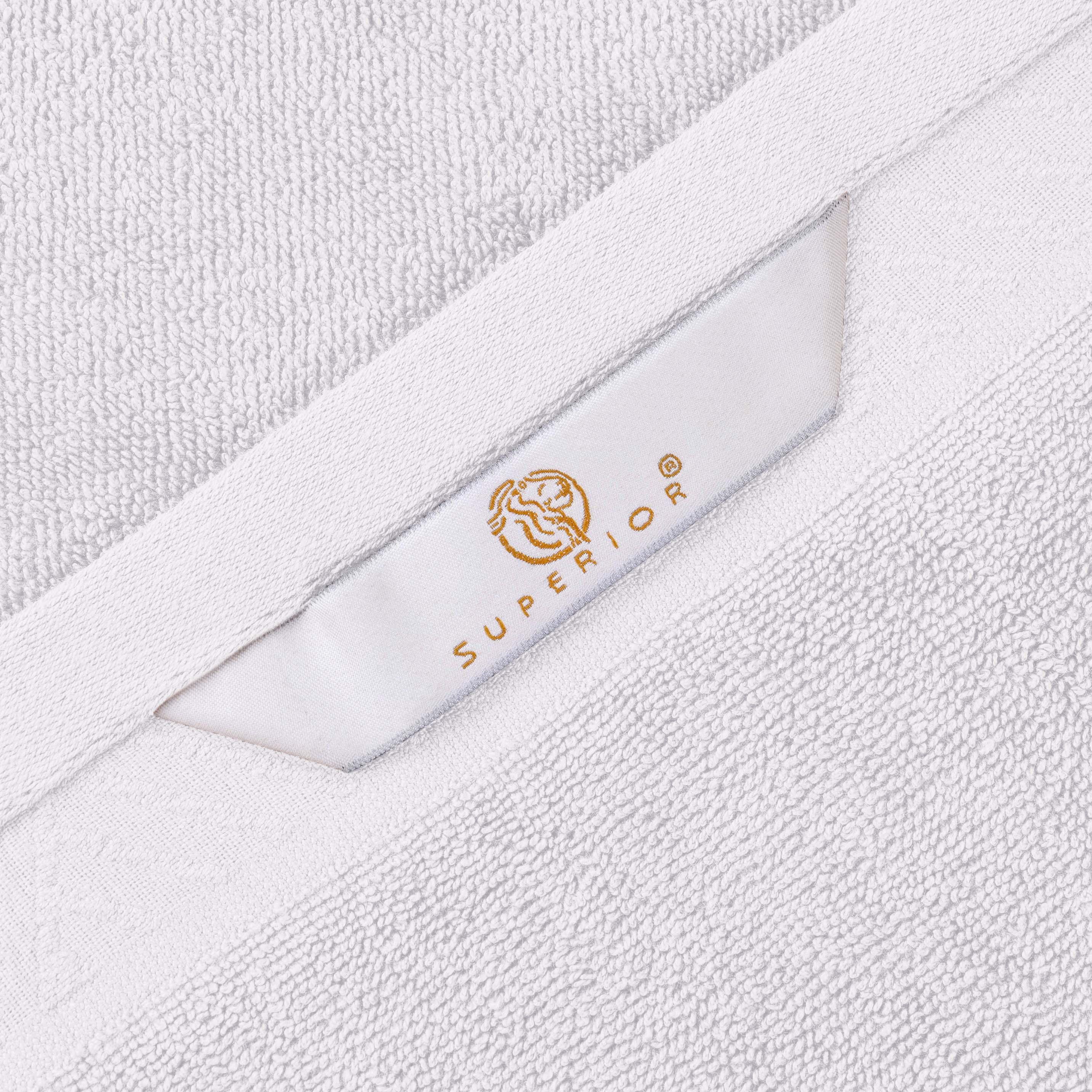 White6_2a010286-c477-4a5a-8f5e-3018e7241b0a