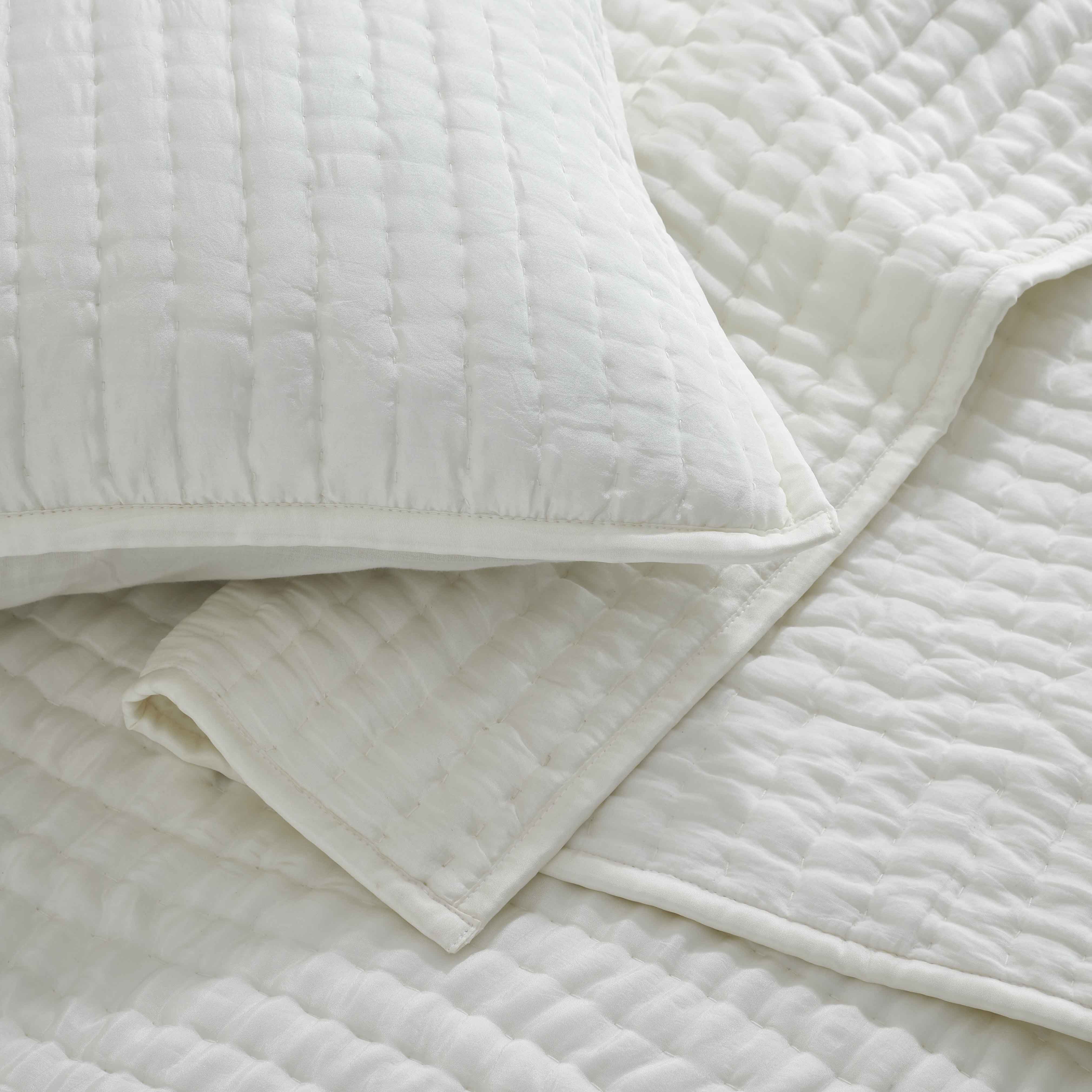 Wavy-quilted Silk Bedding Set