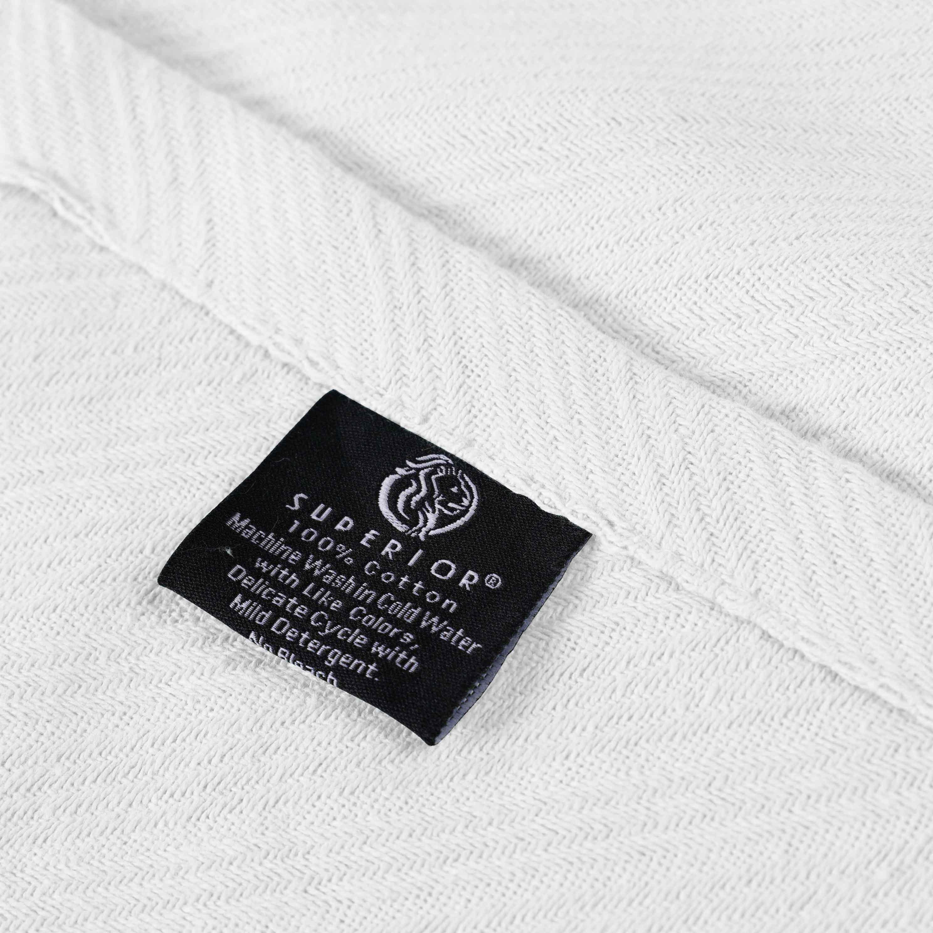 Herringbone-patterned Cotton Throw Blanket